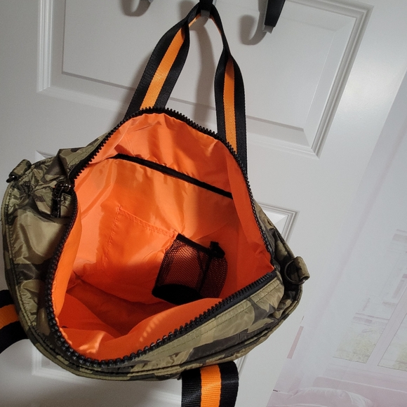 NWOT THINK ROYLN medium tote camo - Picture 2 of 2